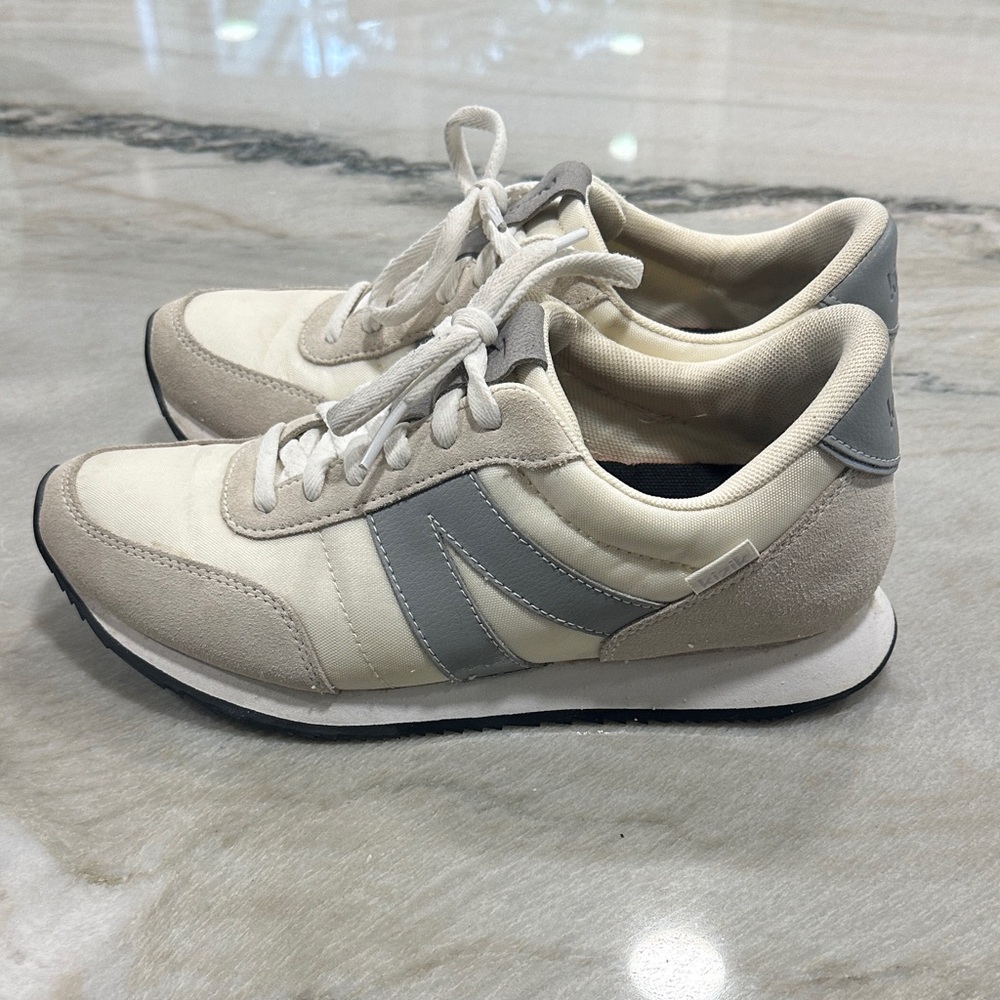 Women's Athletic Shoes in Cream and Gray
